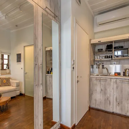 Apartment Dreams On Port *