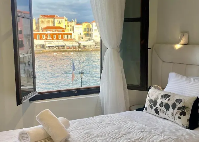 Dreams On Port Apartment