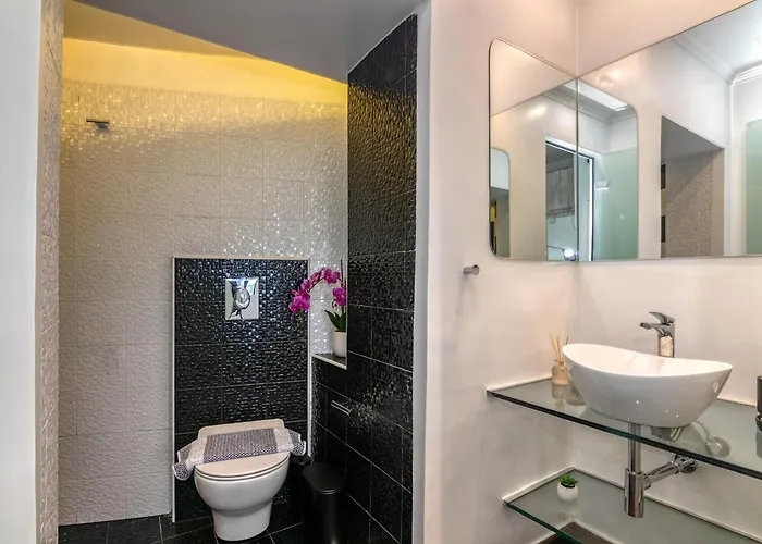 Apartment Dreams On Port *